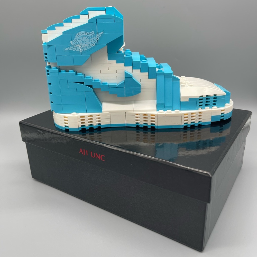 Air Jordan 1 ‘UNC’ Kick Brick Set
